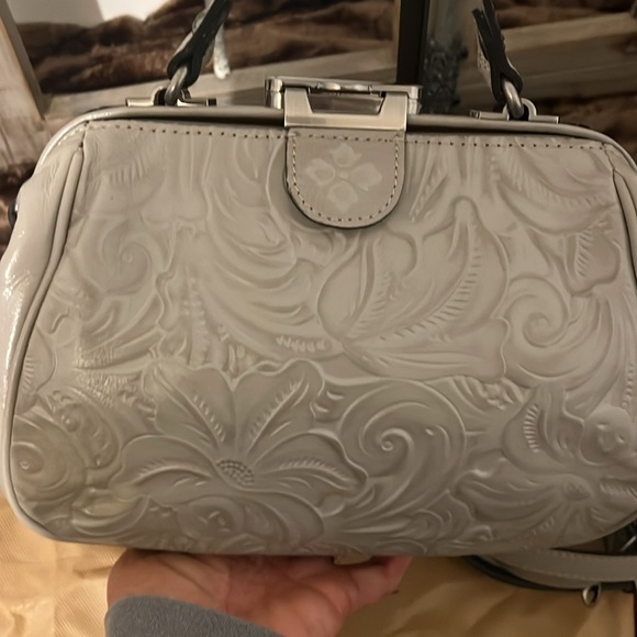 Patricia Nash Gracchi Tooled Leather Crossbody - Picture 2 of 12